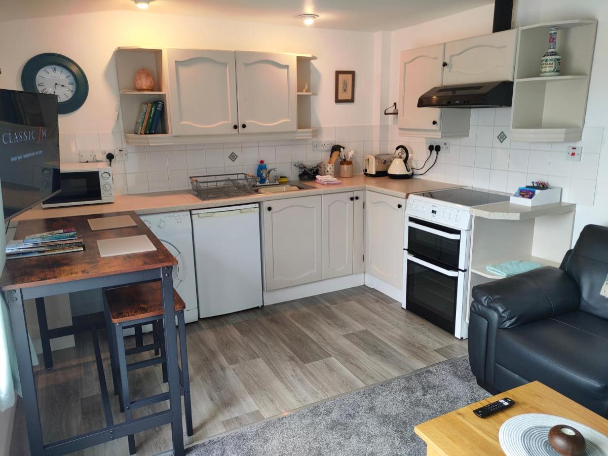 Stromness Apartments Bagian luar foto