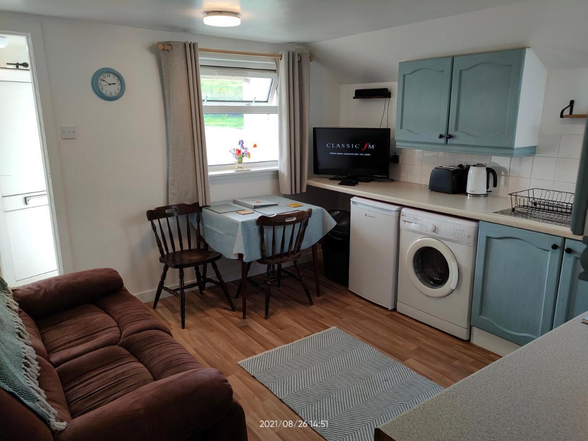 Stromness Apartments Bagian luar foto