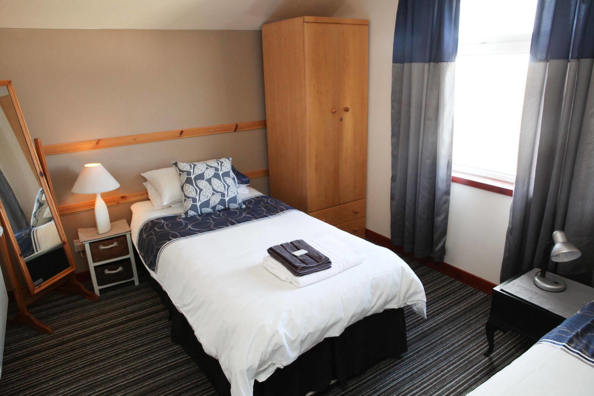 Stromness Apartments Bagian luar foto